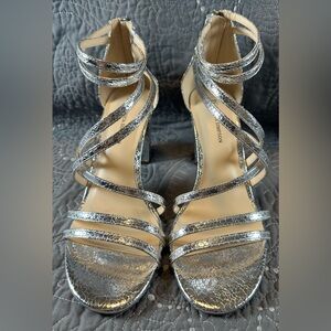 Jessica Simpson Hirrine Metallic Crackle Silver Heeled Sandals NWT Size 10